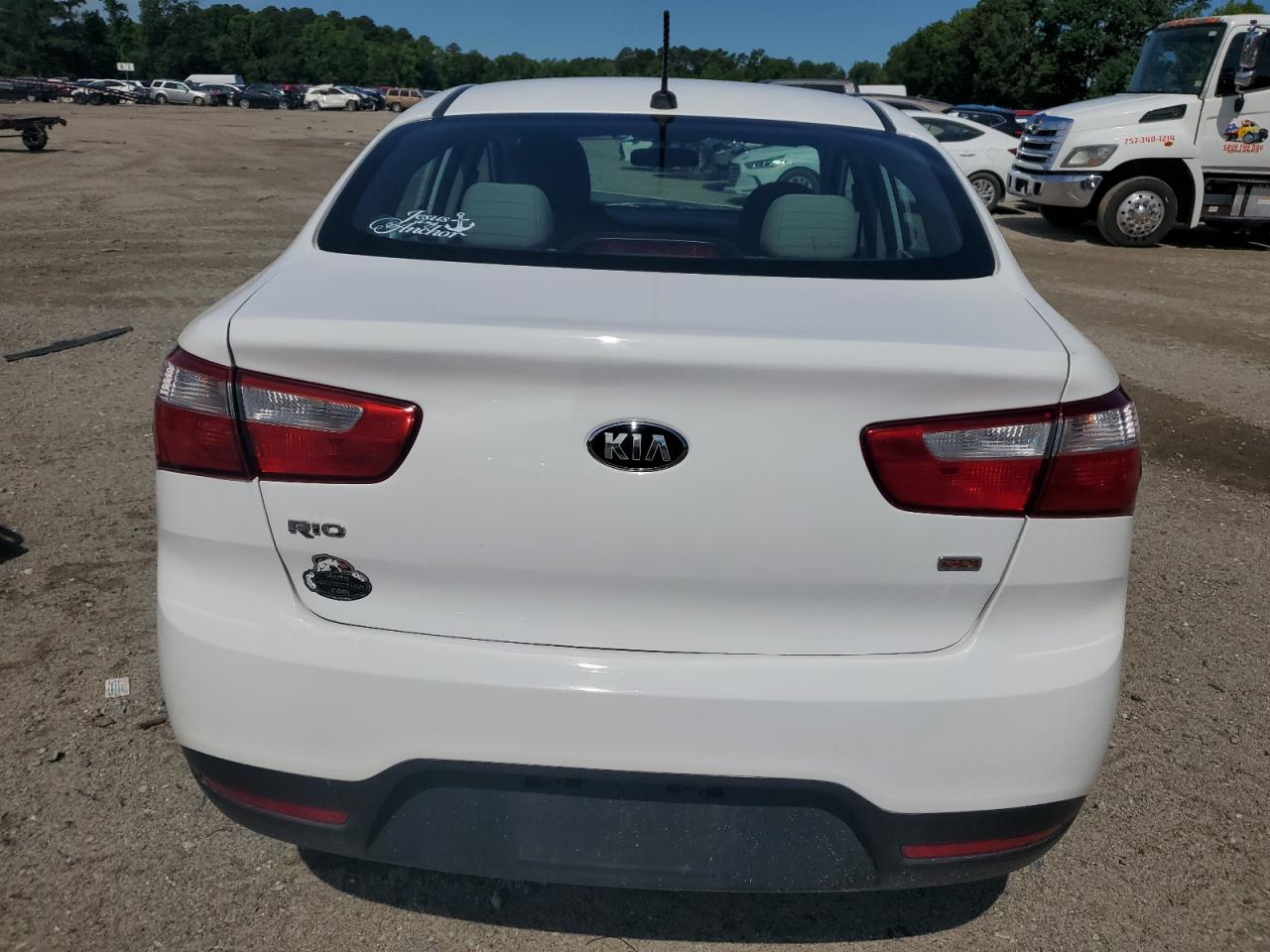 KNADM4A39F6483724 2015 Kia Rio Lx