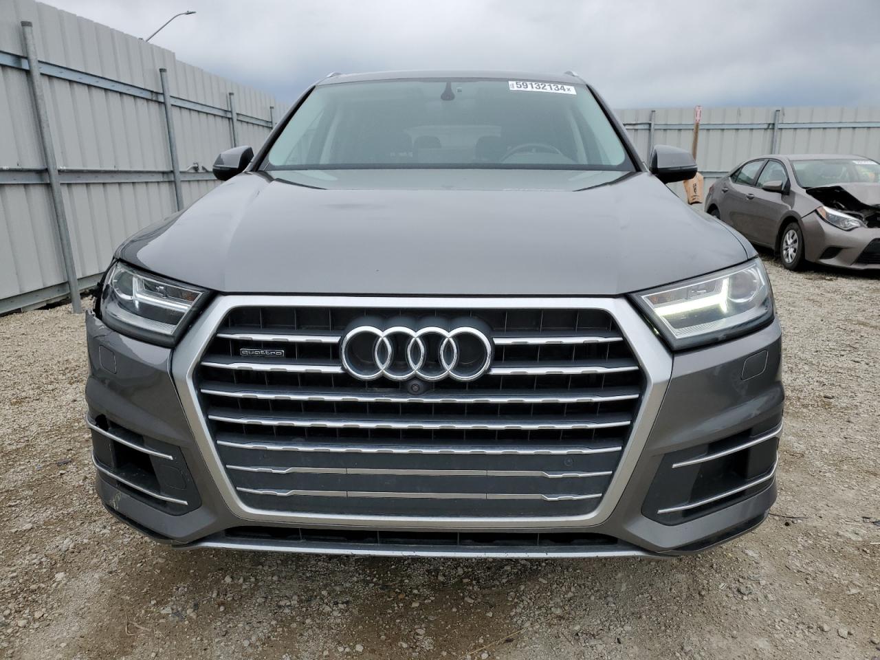 WA1LAAF75HD045101 2017 Audi Q7 Premium Plus