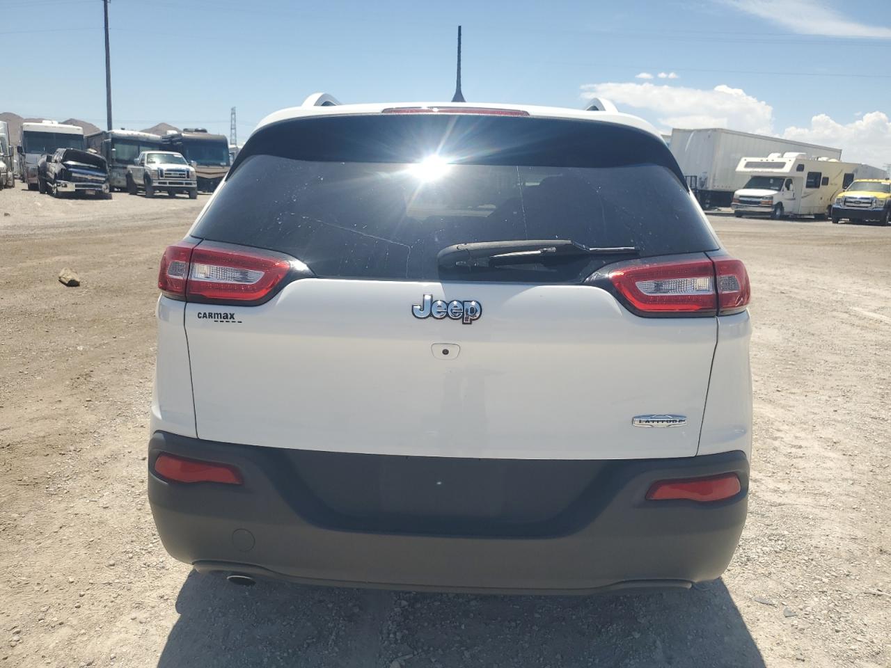 1C4PJLCB3HW661637 2017 Jeep Cherokee Latitude