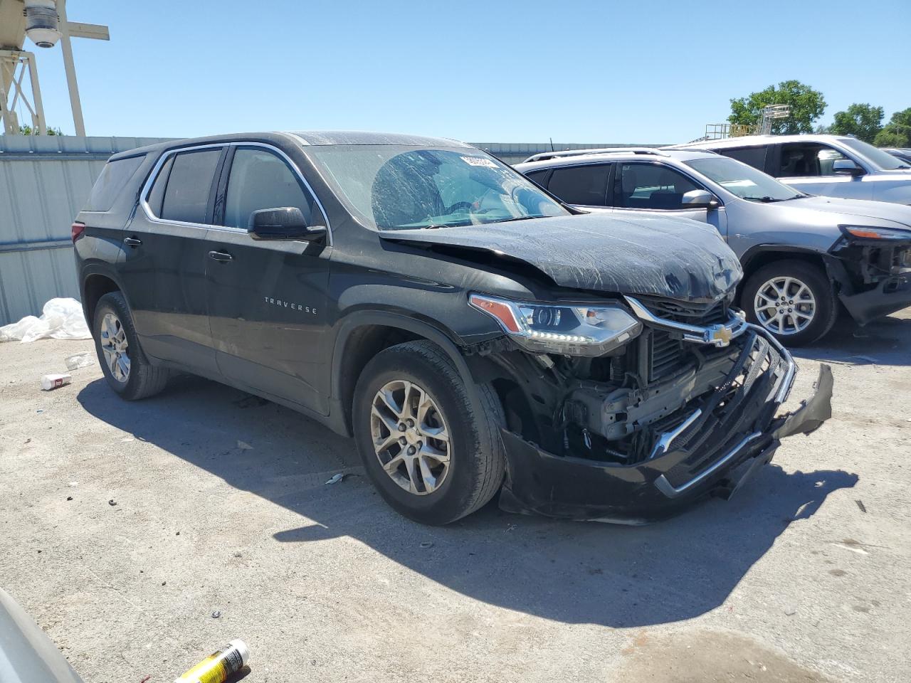 2019 Chevrolet Traverse Ls vin: 1GNERFKW0KJ283049