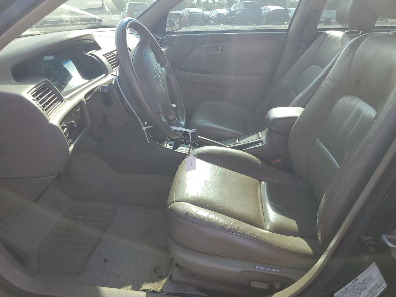 4T1BF28K3YU937241 2000 Toyota Camry Le