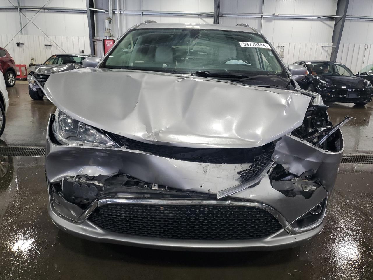 2018 Chrysler Pacifica Touring L Plus vin: 2C4RC1EG5JR103397