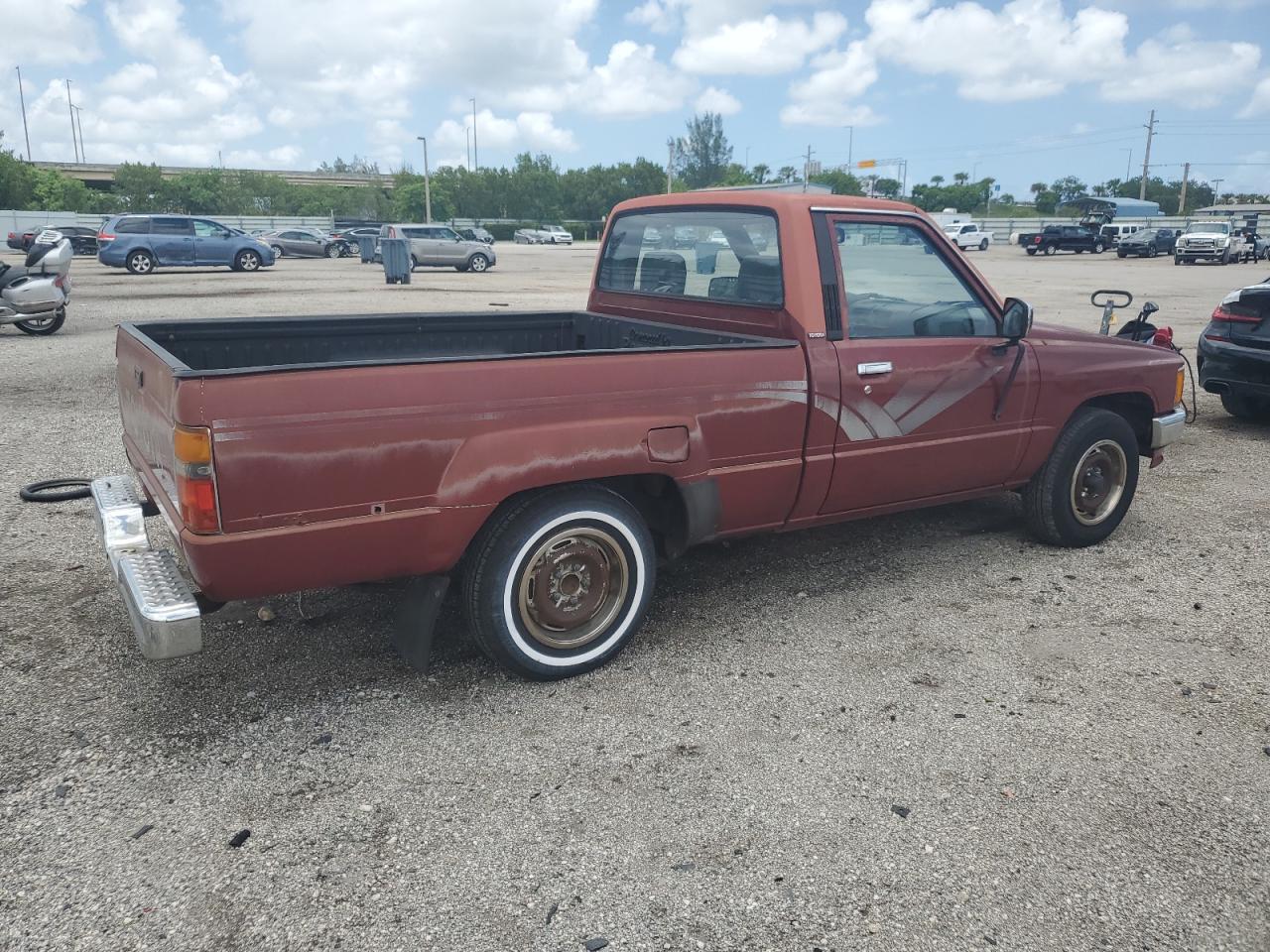 JT4RN50R1J5168450 1988 Toyota Pickup 1/2 Ton Rn50