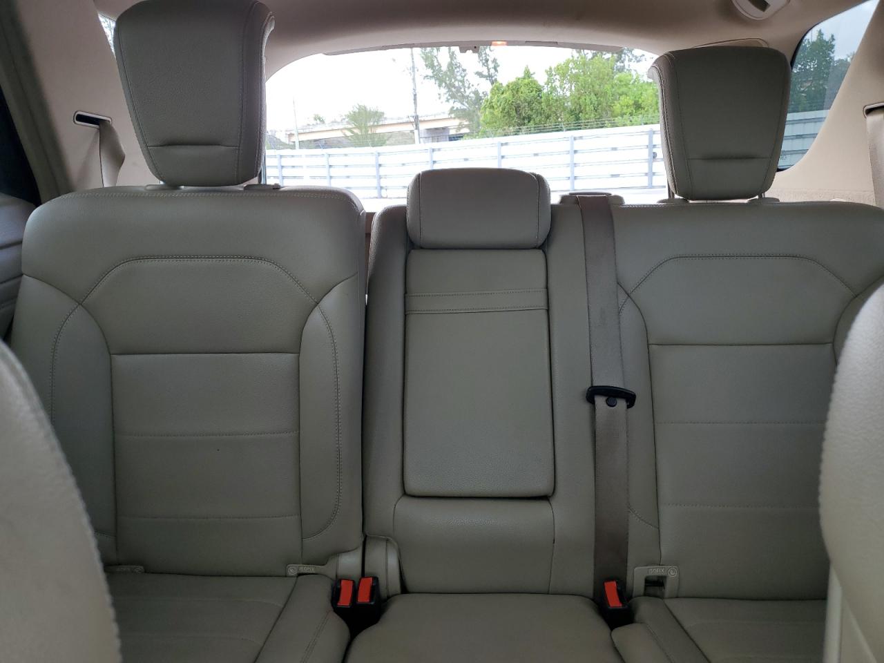 4JGDA5HB8CA064833 2012 Mercedes-Benz Ml 350 4Matic