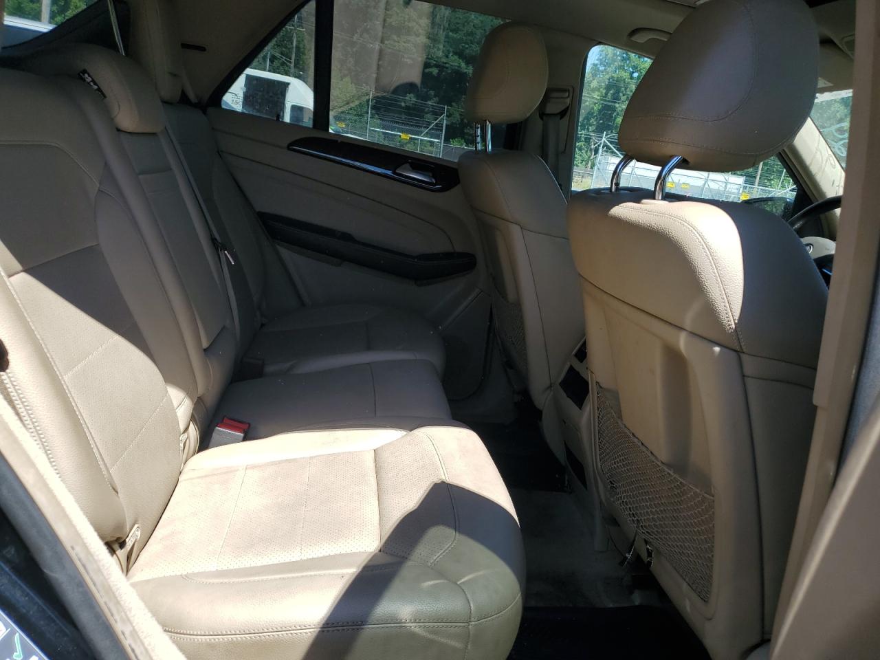 4JGDA5HB2FA558819 2015 Mercedes-Benz Ml 350 4Matic