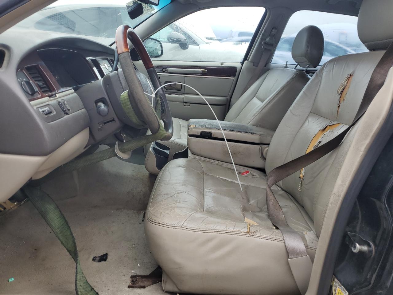 2LNHM82V29X619367 2009 Lincoln Town Car Signature Limited