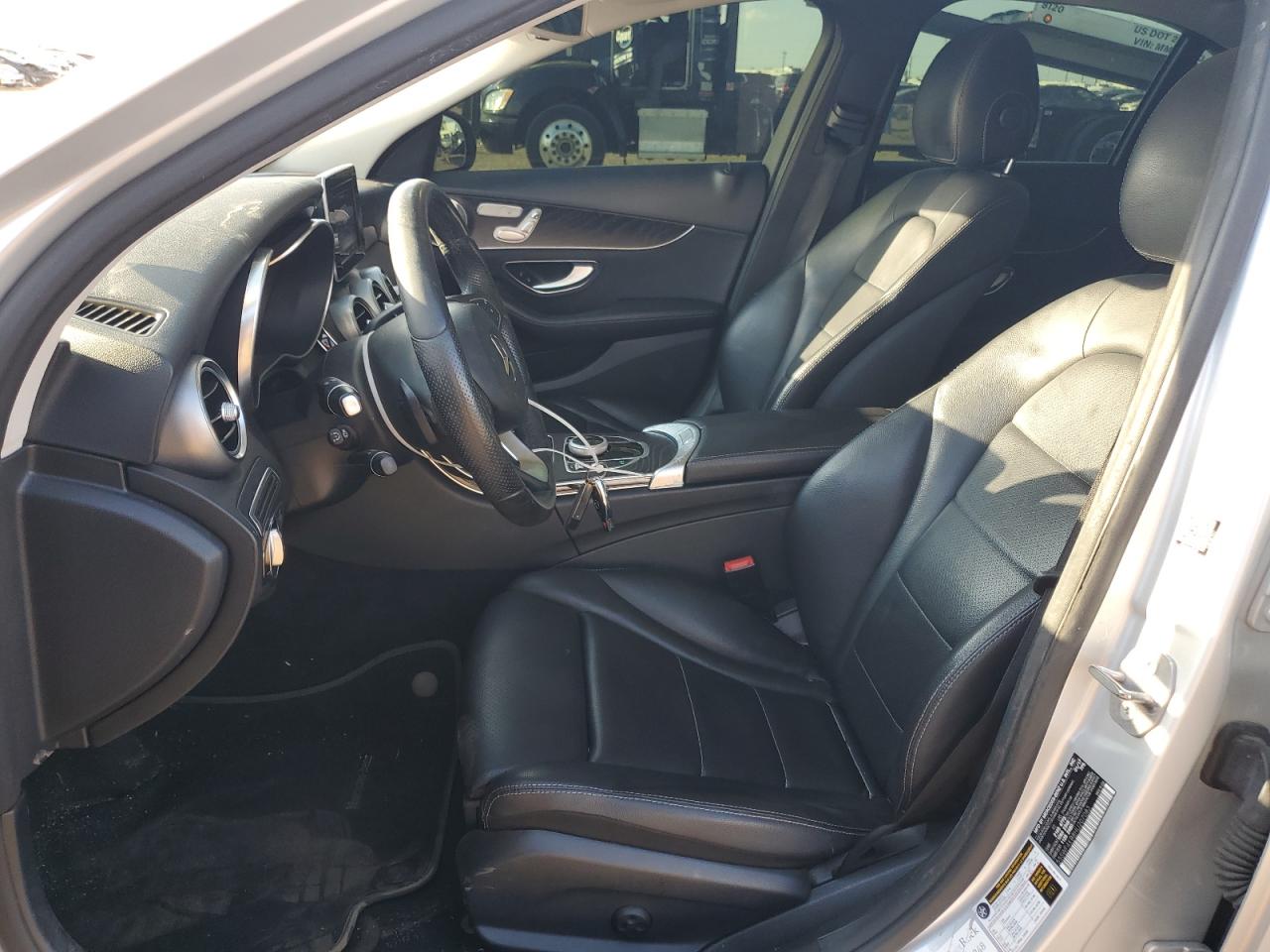 55SWF4KB8HU207083 2017 Mercedes-Benz C 300 4Matic