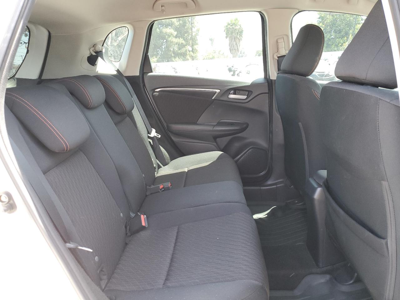 3HGGK5H63JM700089 2018 Honda Fit Sport