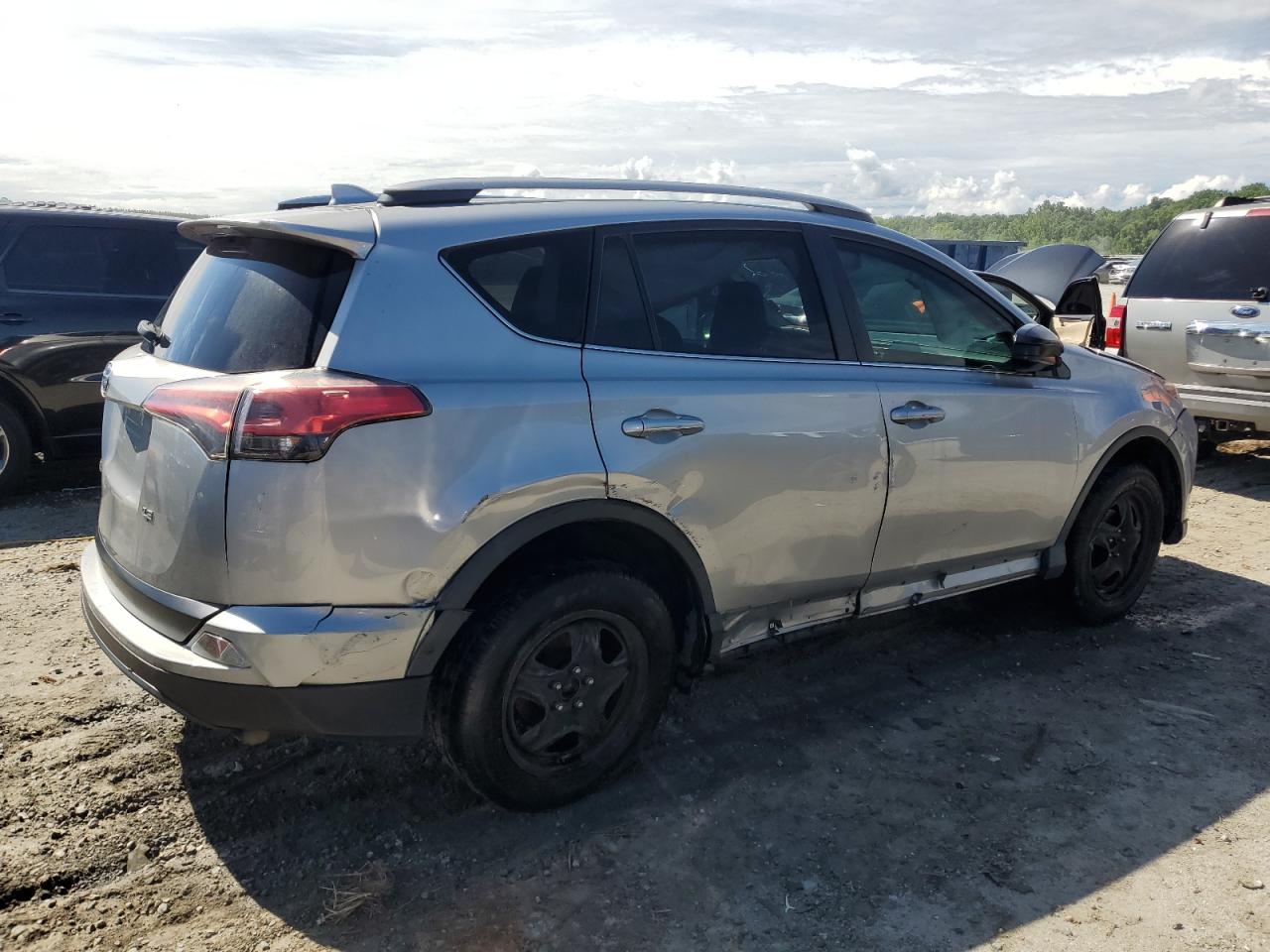 2018 Toyota Rav4 Le vin: 2T3ZFREVXJW522744