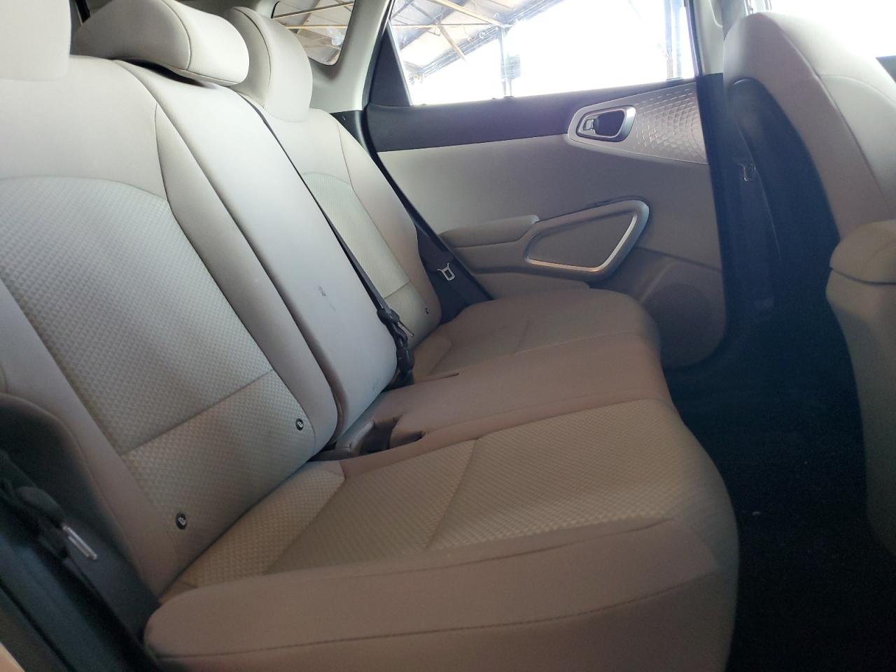 KNDJ23AU8M7756173 2021 Kia Soul Lx