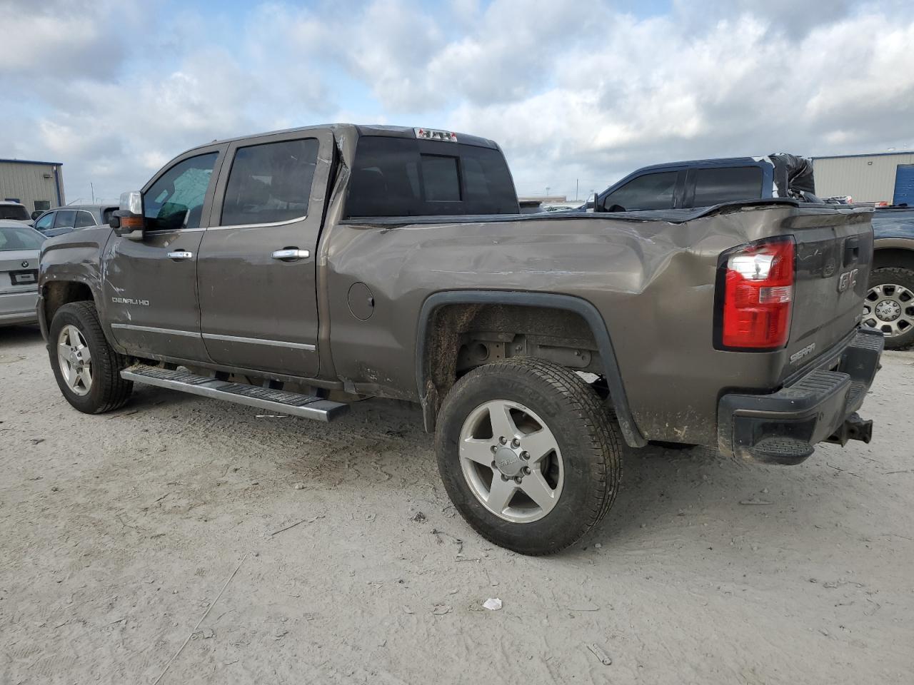 1GT120E87FF549908 2015 GMC Sierra K2500 Denali