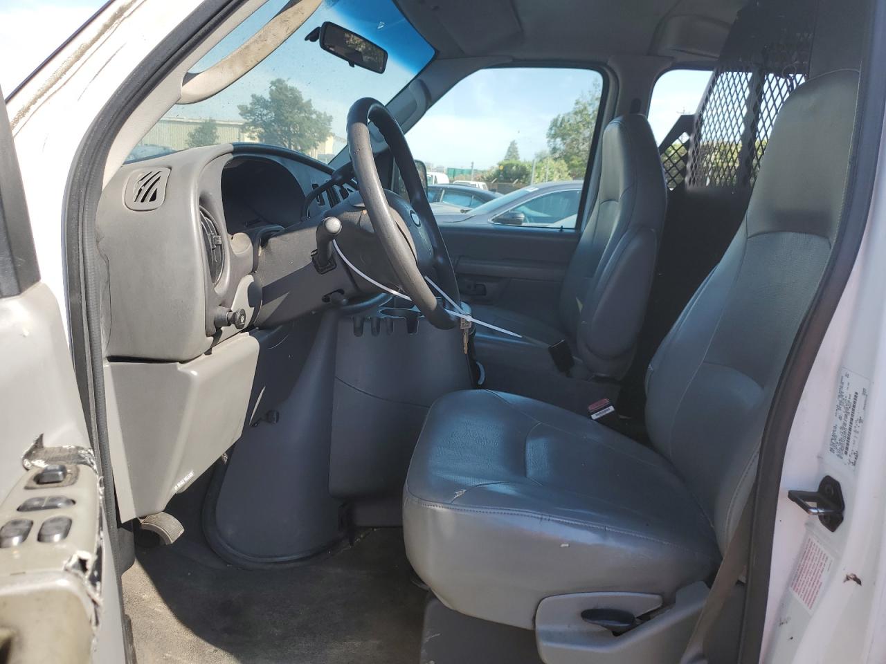 1FTNE24L74HB40514 2004 Ford Econoline E250 Van