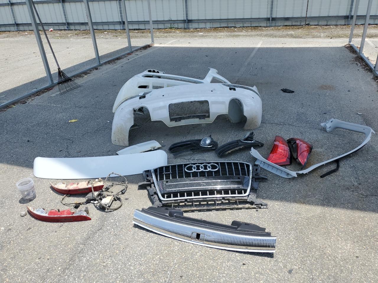 WA1L2AFP7HA040173 2017 Audi Q5 Premium Plus