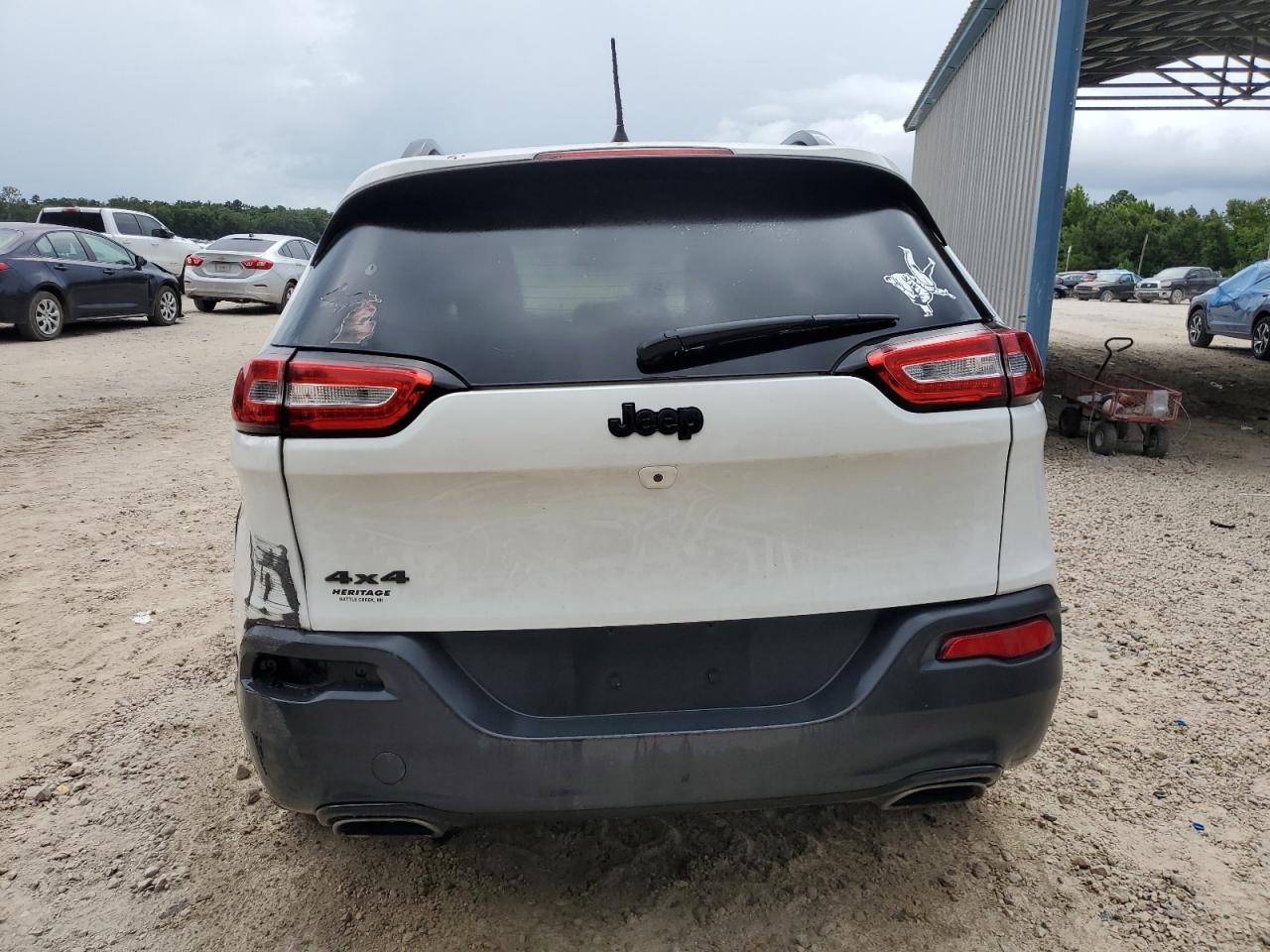 1C4PJMCS9GW148140 2016 Jeep Cherokee Latitude