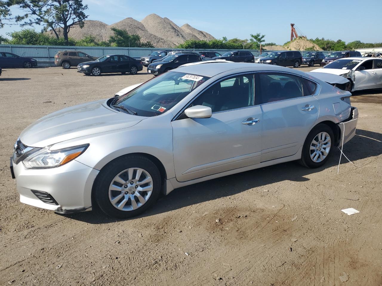  Salvage Nissan Altima