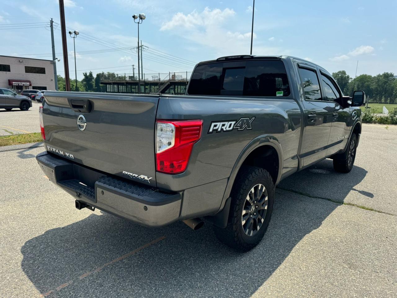 2018 Nissan Titan Xd Sl vin: 1N6BA1F49JN515439