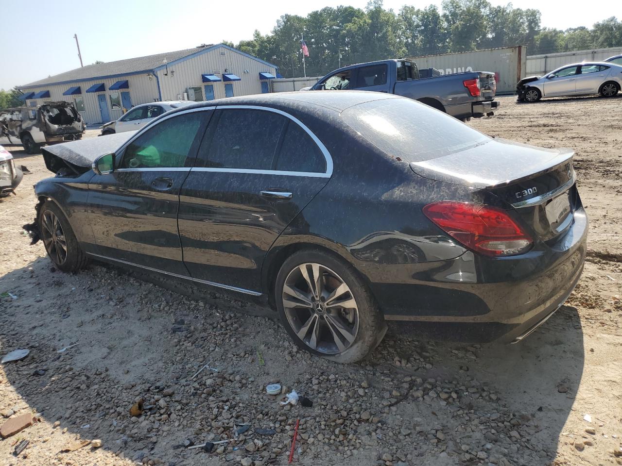 2017 Mercedes-Benz C 300 vin: 55SWF4JB5HU218446