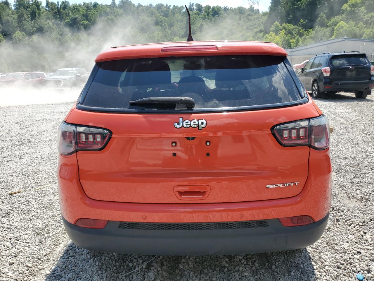 2018 Jeep Compass Sport vin: 3C4NJCAB4JT211162