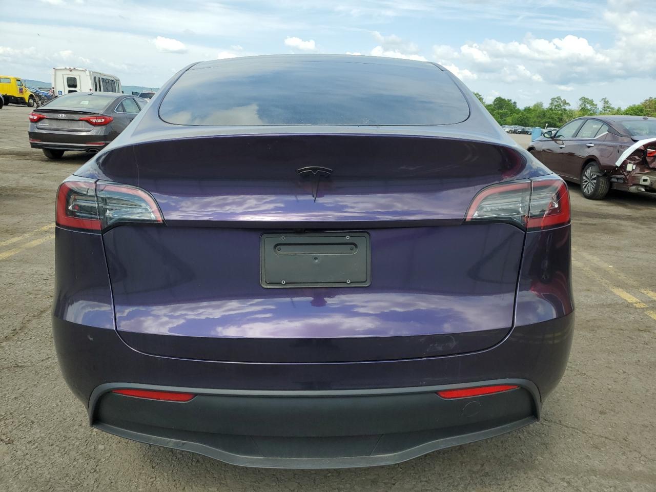 7SAYGDEE2PF880594 2023 Tesla Model Y