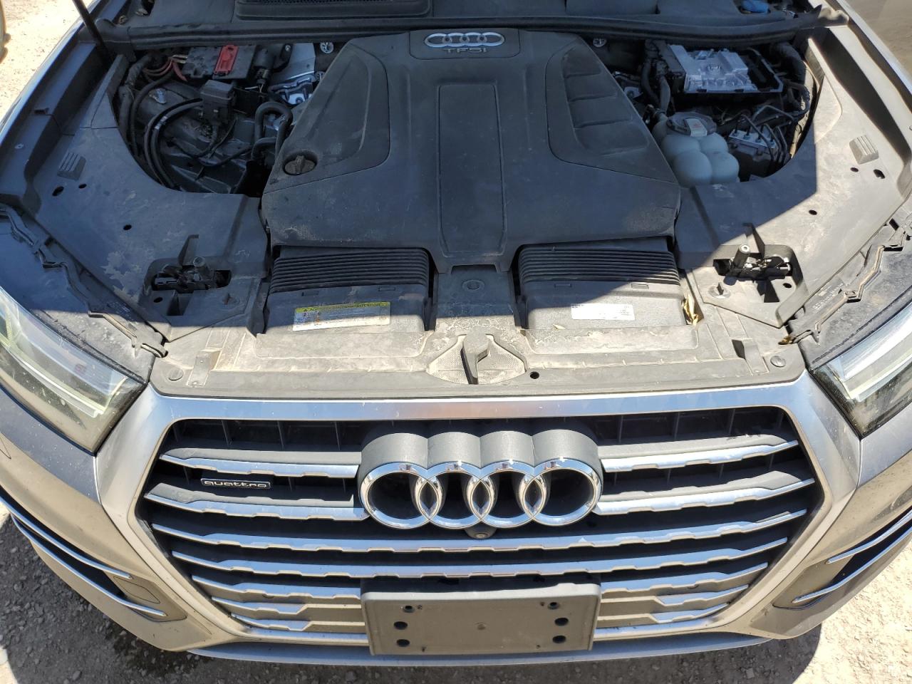 WA1LHAF78JD001059 2018 Audi Q7 Premium Plus