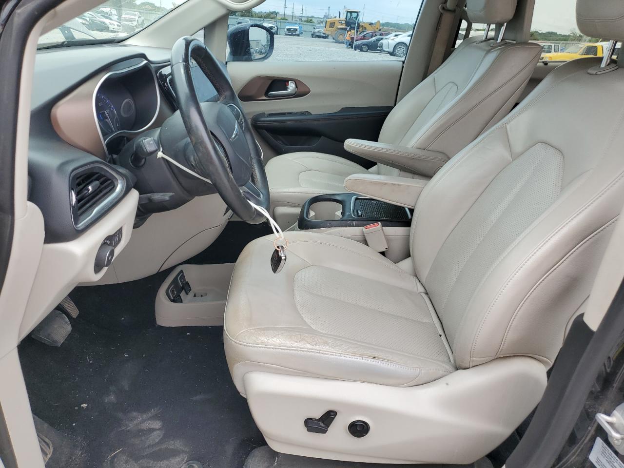 2C4RC1EG9HR821898 2017 Chrysler Pacifica Touring L Plus