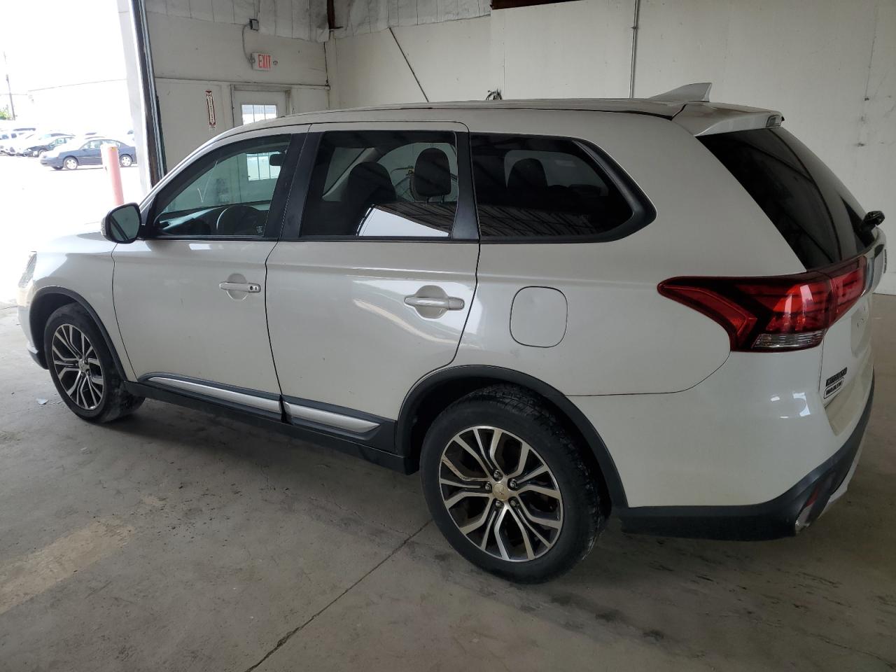 2018 Mitsubishi Outlander Se vin: JA4AD3A37JZ000622