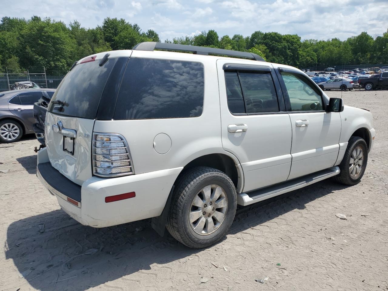 4M2EU47E98UJ07209 2008 Mercury Mountaineer Luxury