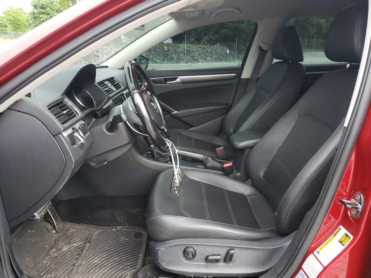 1VWDT7A38HC027691 2017 Volkswagen Passat R-Line