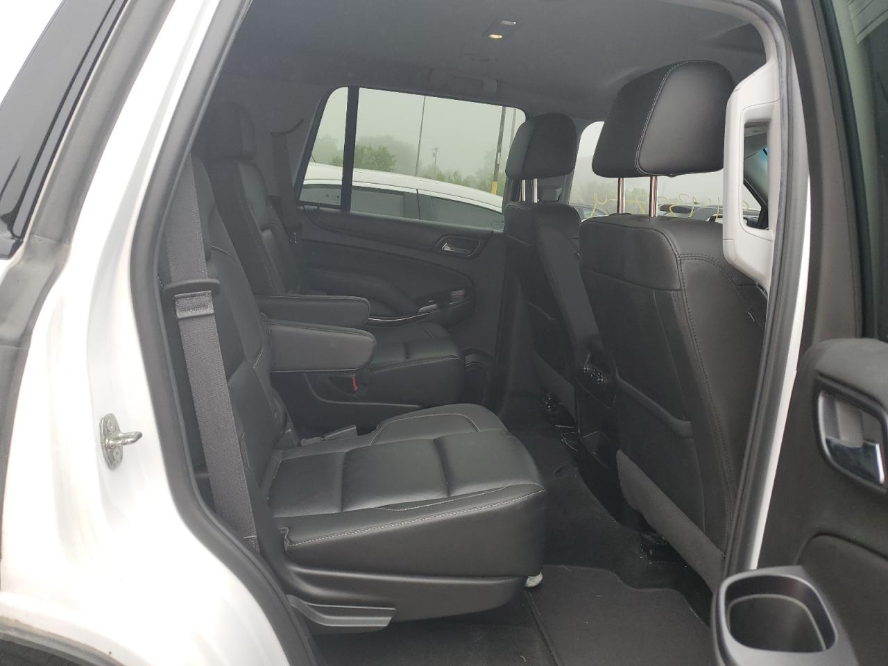 1GNSKBKC9JR375668 2018 Chevrolet Tahoe K1500 Lt