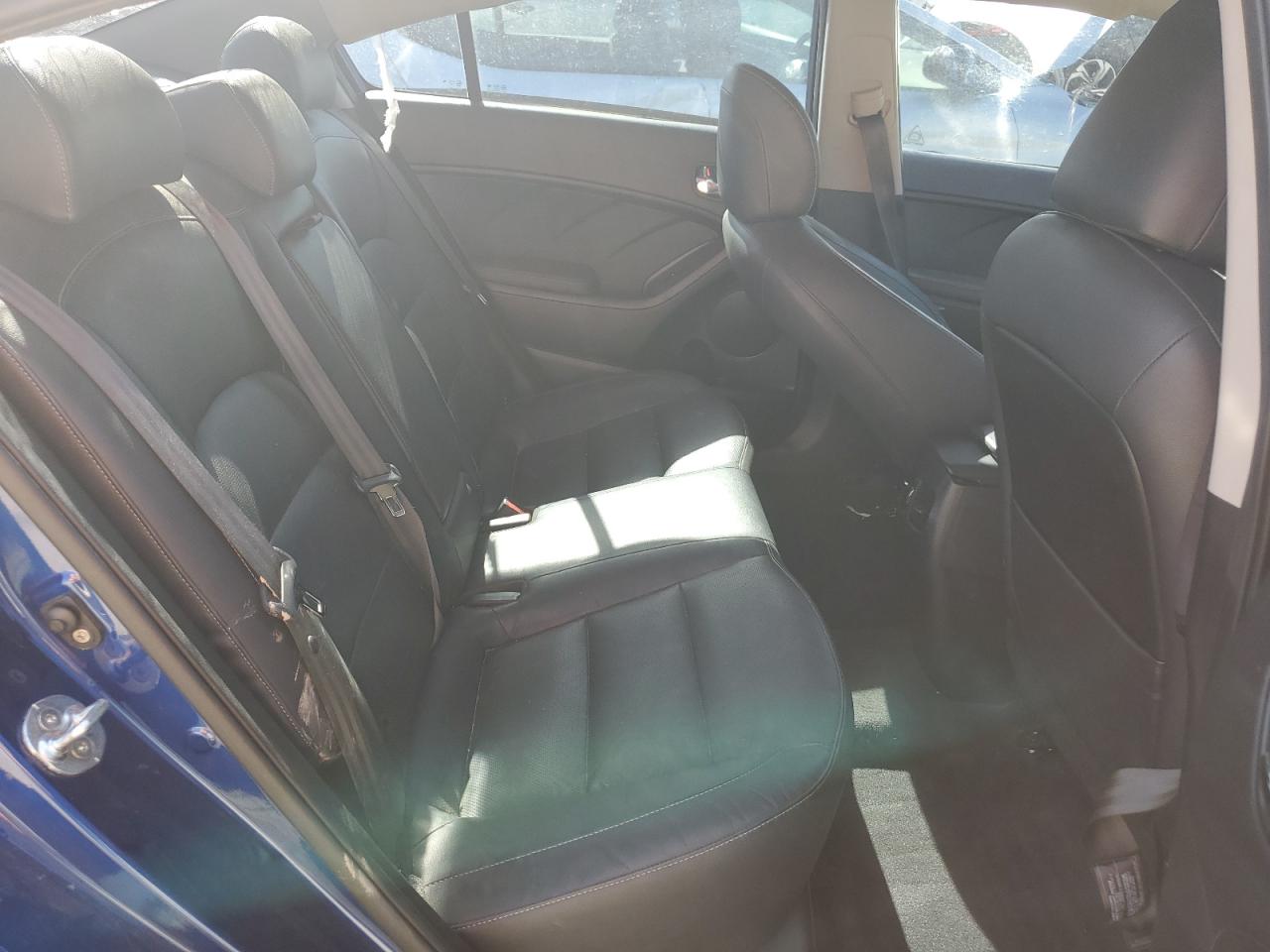 3KPFL4A86HE124757 2017 Kia Forte Ex