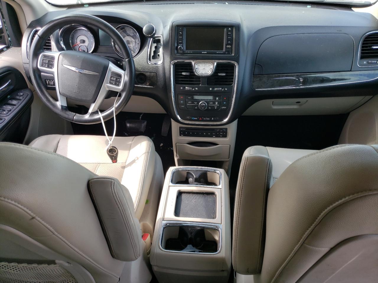 2A4RR8DG7BR712074 2011 Chrysler Town & Country Touring L