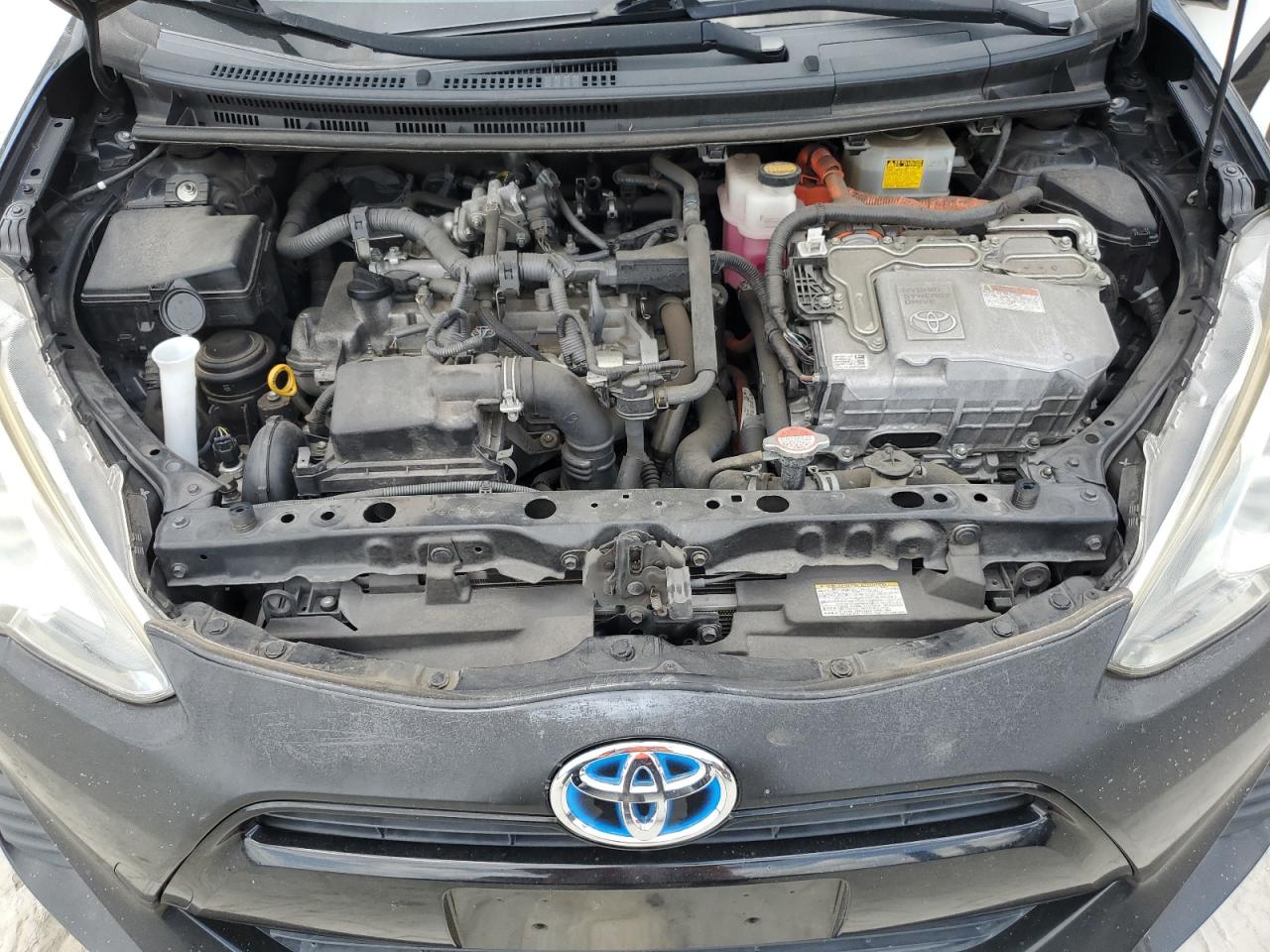 JTDKDTB32G1121980 2016 Toyota Prius C