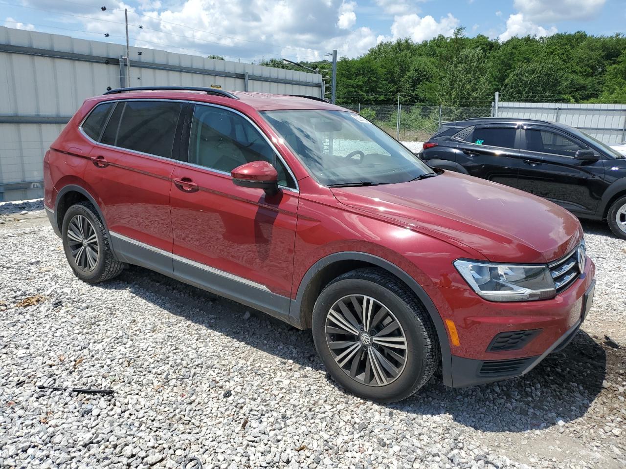 3VV3B7AX2JM046747 2018 Volkswagen Tiguan Se