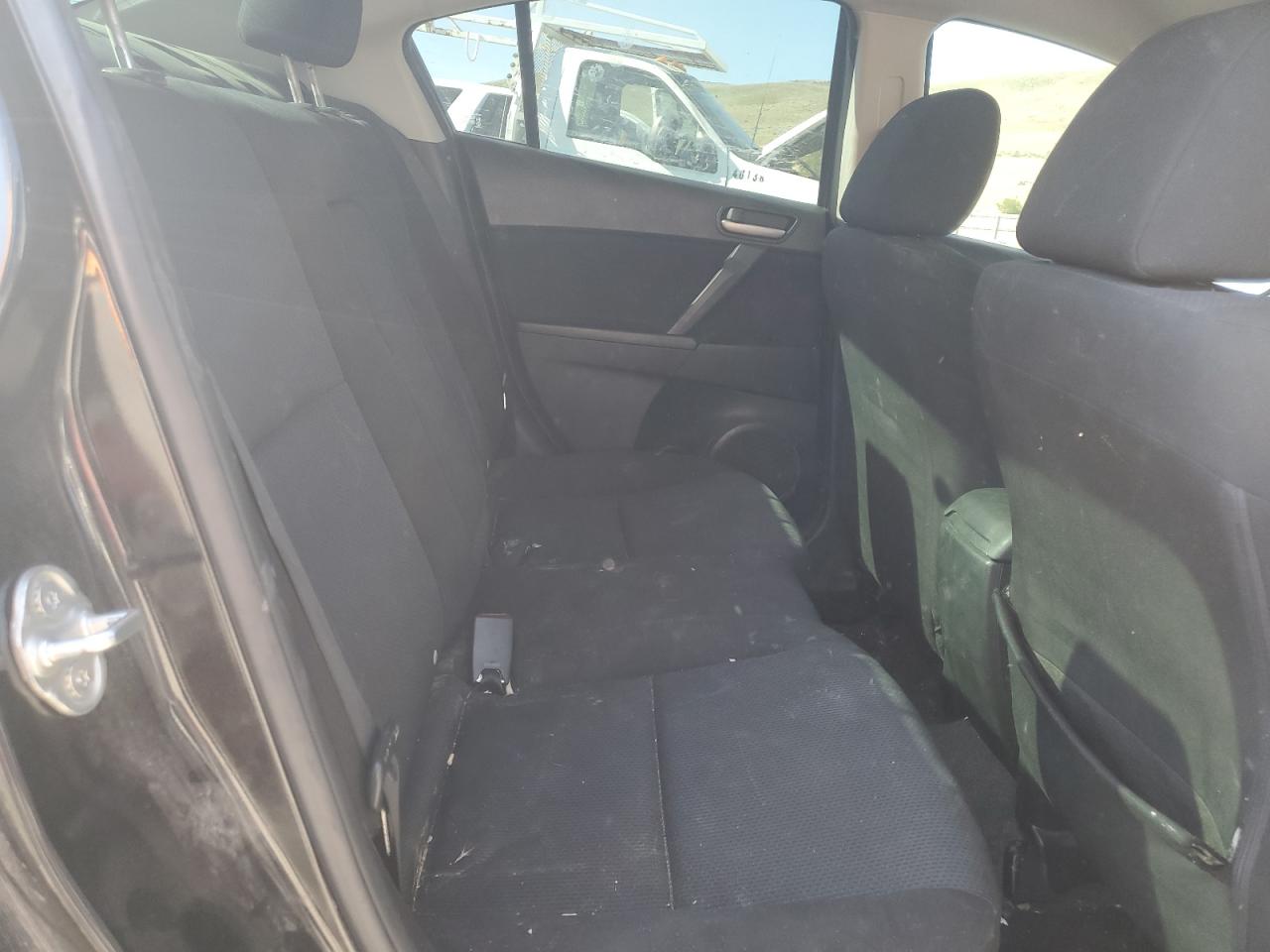 JM1BL1VG9B1425676 2011 Mazda 3 I