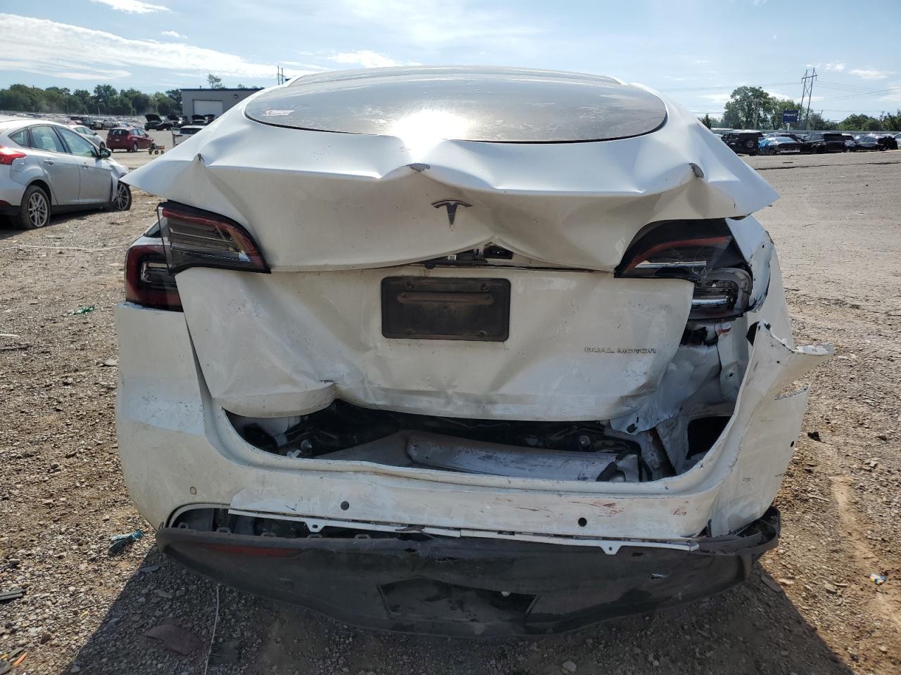 7SAYGDEE1NF354664 2022 Tesla Model Y