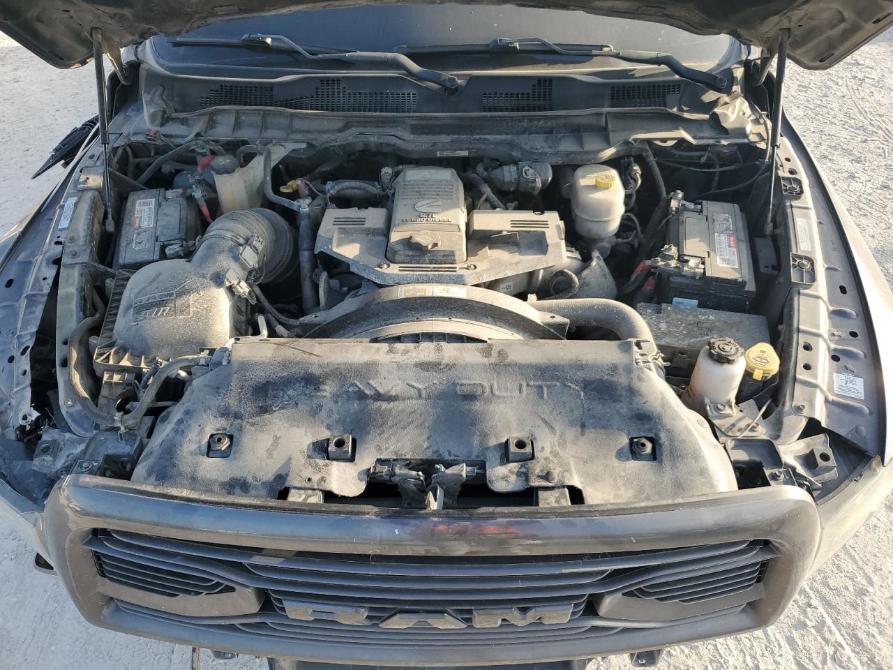 3C63RRHL2JG164179 2018 Ram 3500 Slt