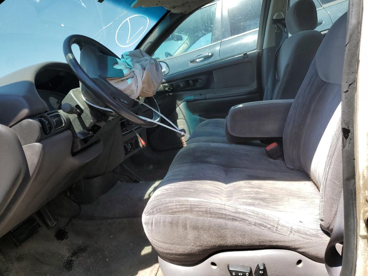 2B3HD46F8VH684424 1997 Dodge Intrepid