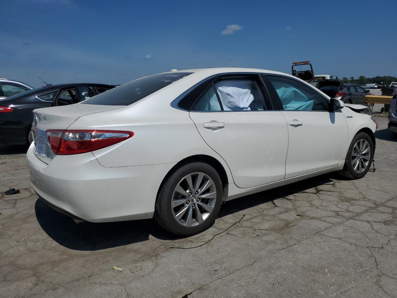 2015 Toyota Camry Hybrid vin: 4T1BD1FK5FU174638