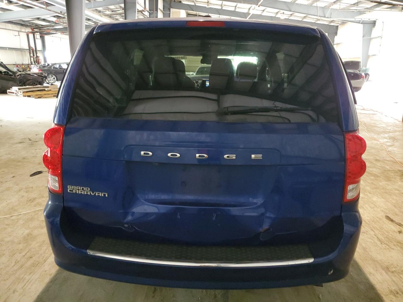 2C4RDGBG1JR237022 2018 Dodge Grand Caravan Se