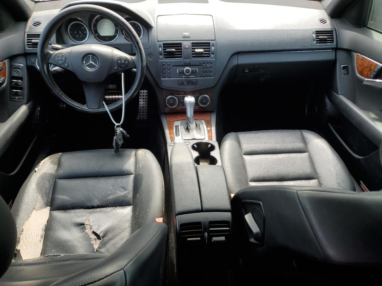 WDDGF5EB9BR170270 2011 Mercedes-Benz C 300