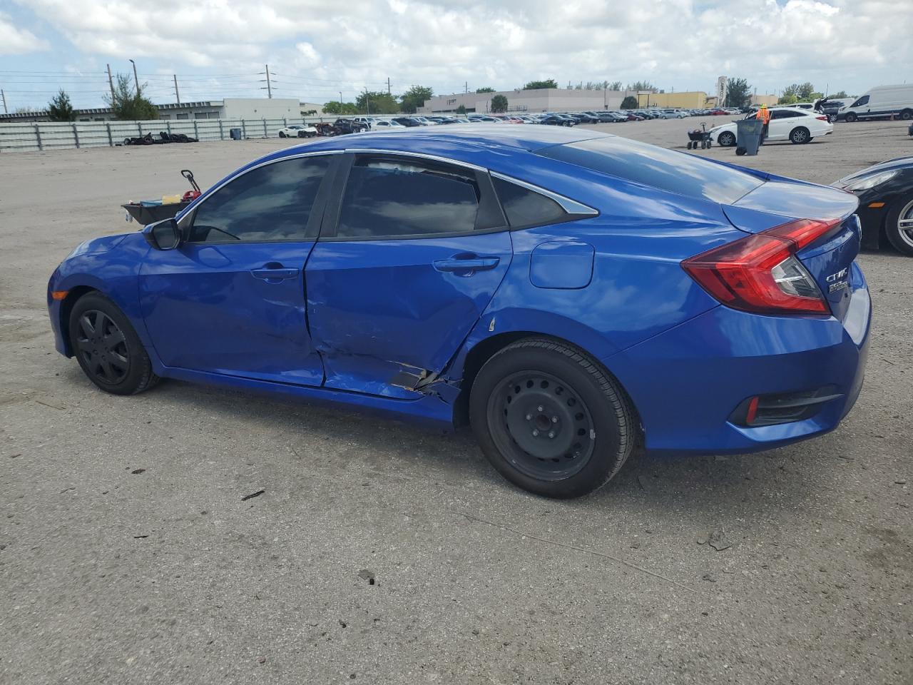 19XFC2F5XJE026503 2018 Honda Civic Lx