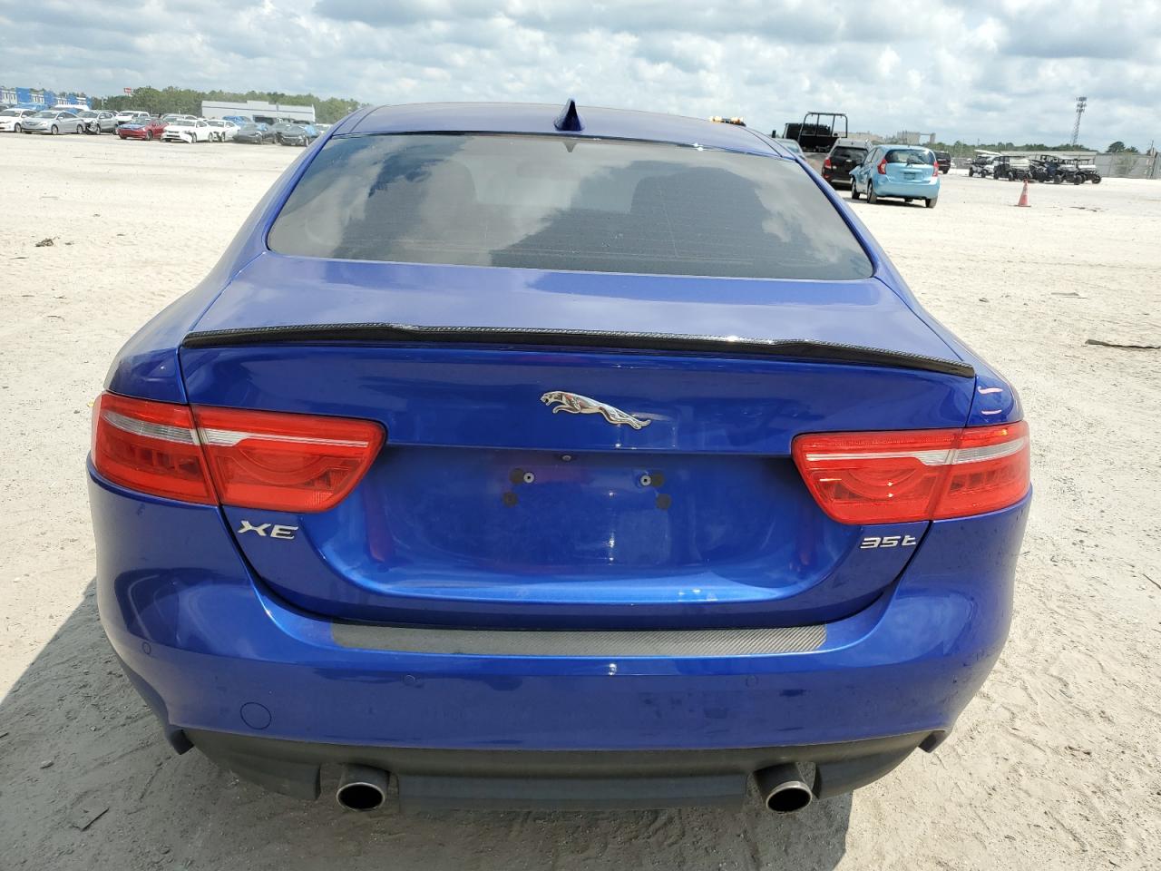 SAJAF4BV9HA960363 2017 Jaguar Xe R - Sport