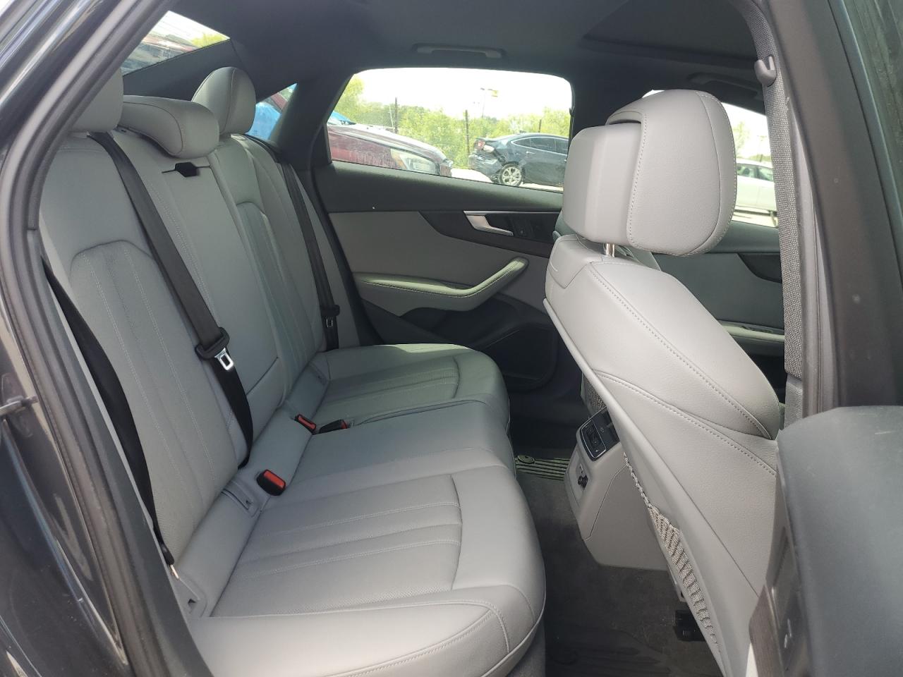 WAUFNAF41KA016861 2019 Audi A4 Prestige