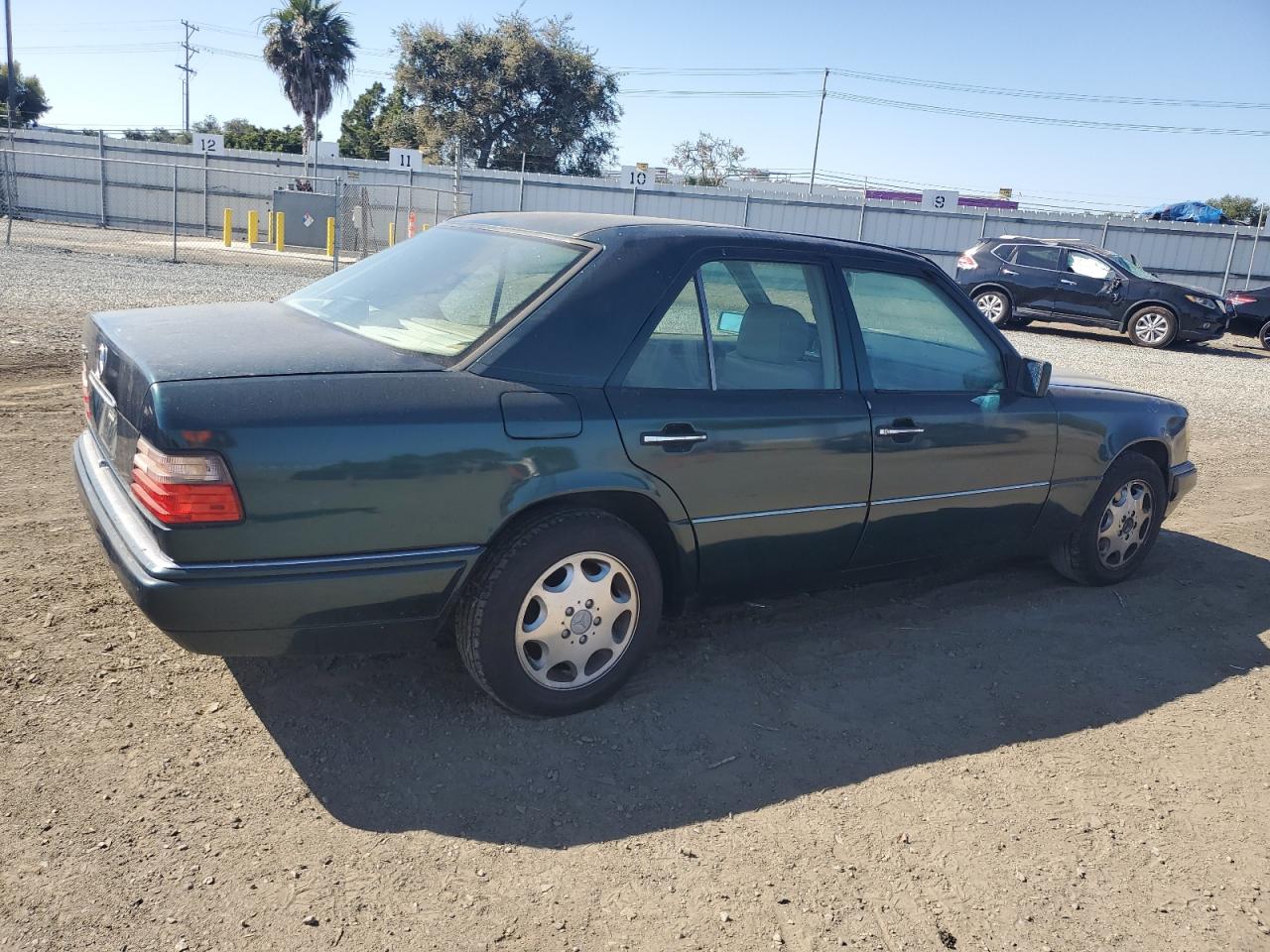 Lot #2852673833 1995 MERCEDES-BENZ E 320 BASE