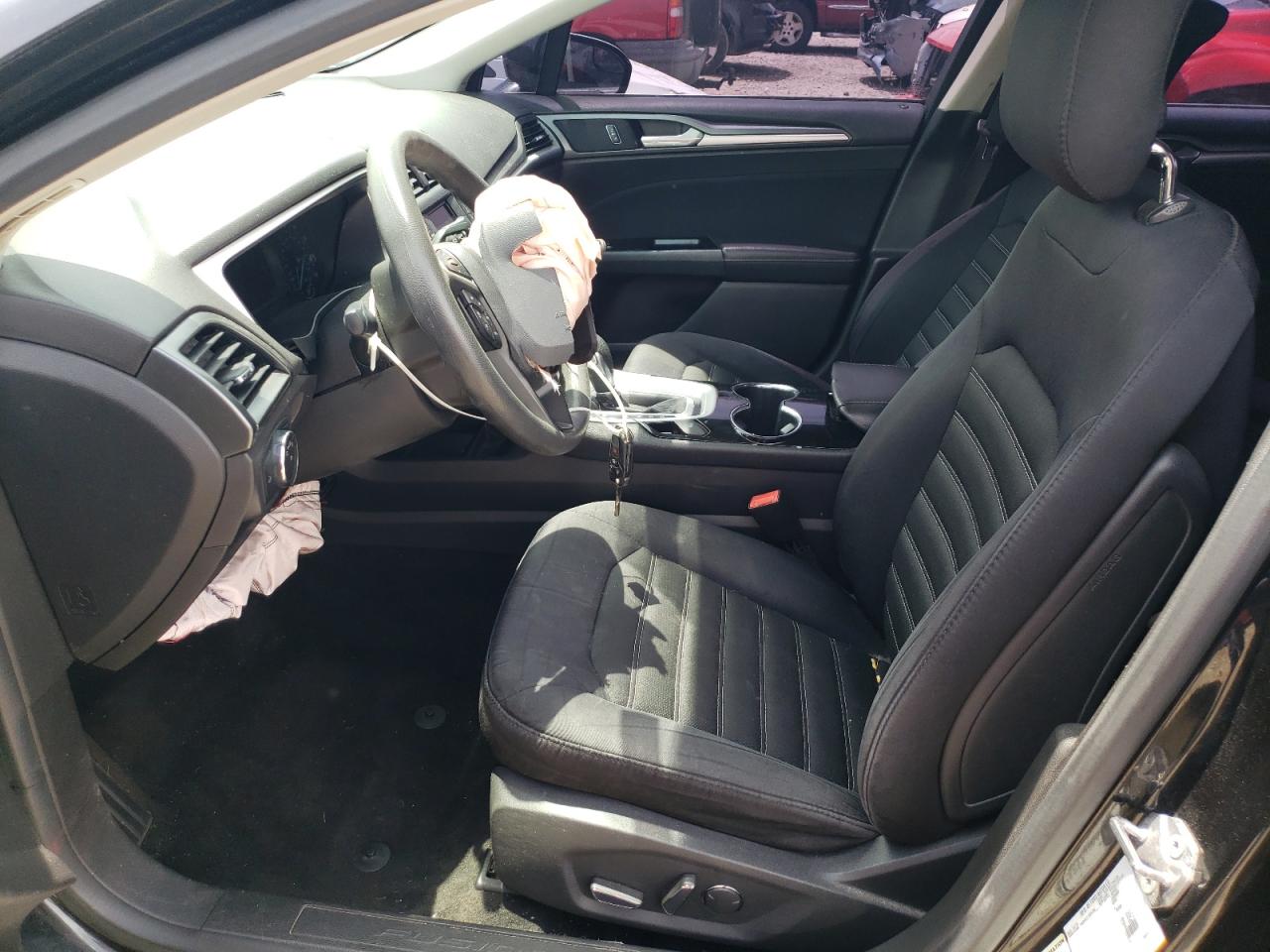 3FA6P0H72ER335765 2014 Ford Fusion Se