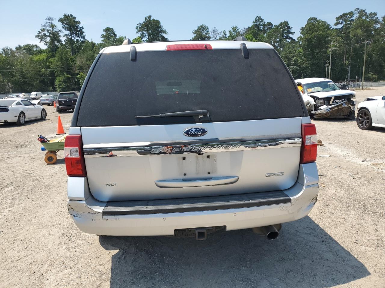 1FMJU1HT2GEF44361 2016 Ford Expedition Xlt