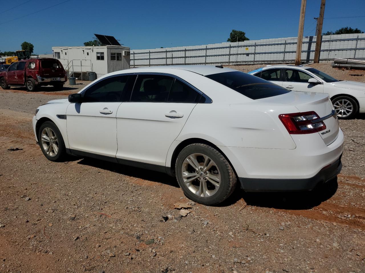 2015 Ford Taurus Se vin: 1FAHP2D80FG130473