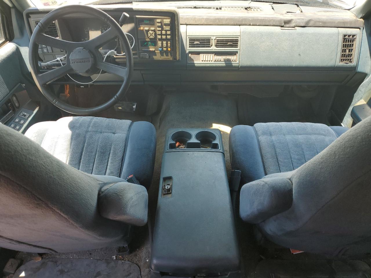 1GNEC16K7PJ370675 1993 Chevrolet Suburban C1500