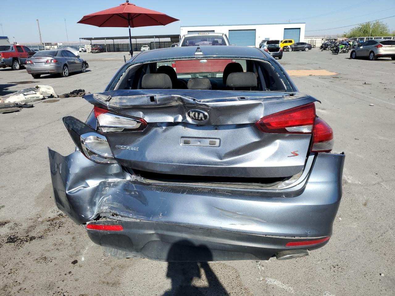 3KPFL4A70JE278216 2018 Kia Forte Lx