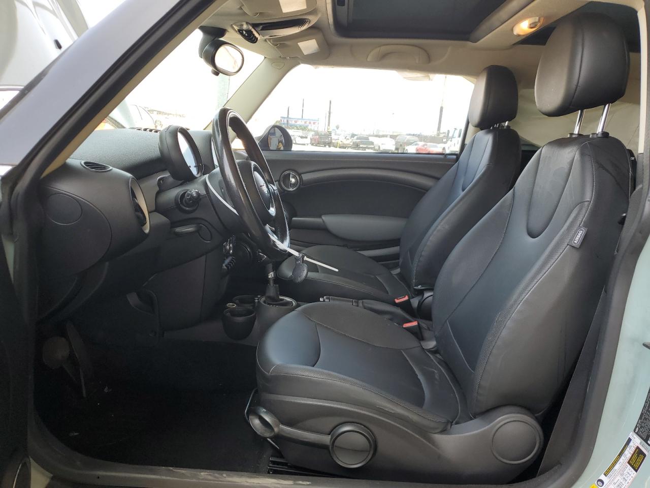 WMWSU3C54BT098230 2011 Mini Cooper